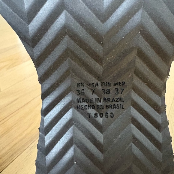 Black Platform Sandals - Picture 6 of 7